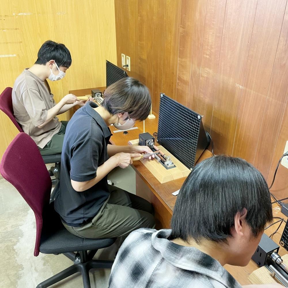 æšè»žãã³ãèªåã§äœããŸãïŒå·¥æ¿ã§æšè£œãã³äœãäœéšã2pice ã·ã£ãŒããã³ã·ã« 0.5mm ããæã倧巿šè»žãã³ MUKUå±