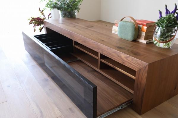 CHOCOLAT TV Board 210 walnut