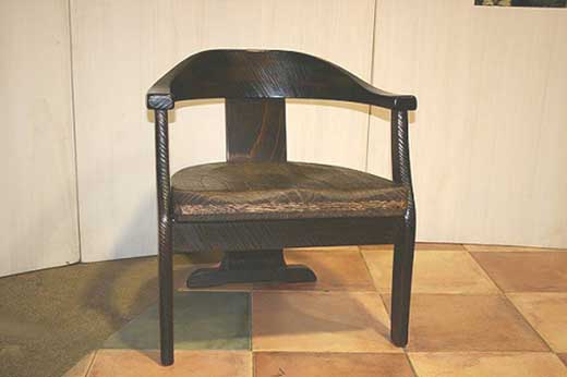 ≪大川の匠≫ 焼桐アーム椅子（羊毛桐材）