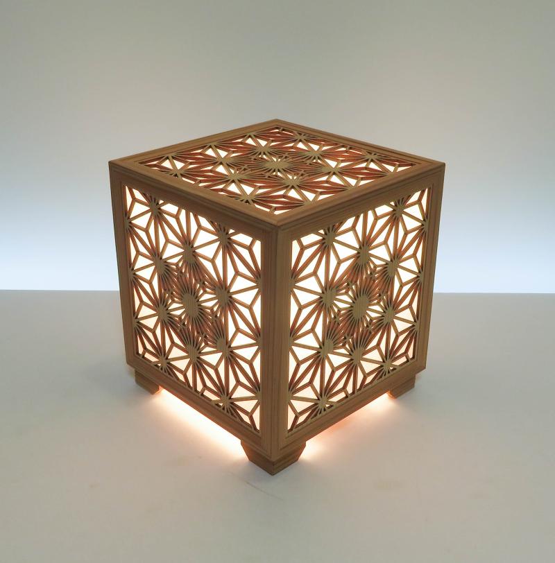 レーザー行灯「趣」キューブ 八重桜と麻の葉組子模様（和紙貼り）