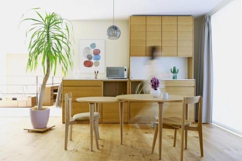 【開梱設置】高野木工 リアルト チェア ホワイトオーク 生地：CHART7 ブラック【10年保証】