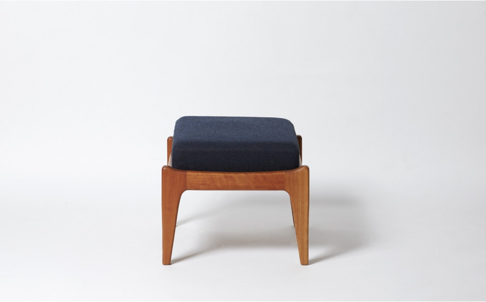 バナード　オットマン　無垢材　北欧家具デザイン