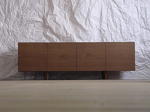 【QUBE AVボード ウォールナット】職人の技が光るシンプルなAVボード＜ウォールナット材ツキ板　オイルフィニッシュ＞ 家具 テレビ台 テレビボード TVボード AVボード 棚 リビングボード サイドボード ローボード MUFactory