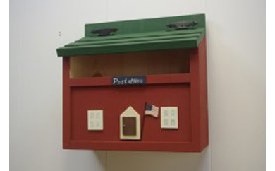 壁掛け横長POST カントリーレッド