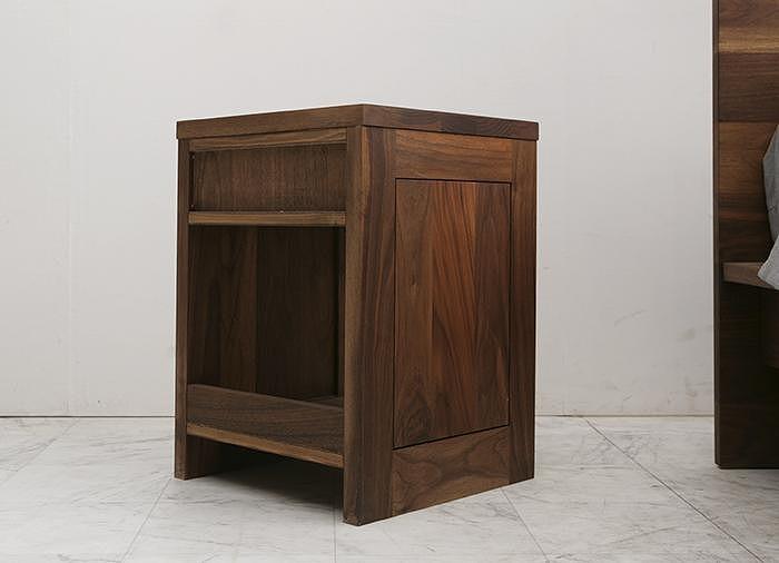 大川家具 ジール 36cm ナイトテーブル サイドテーブル 天然木ウォールナット 野中木工所