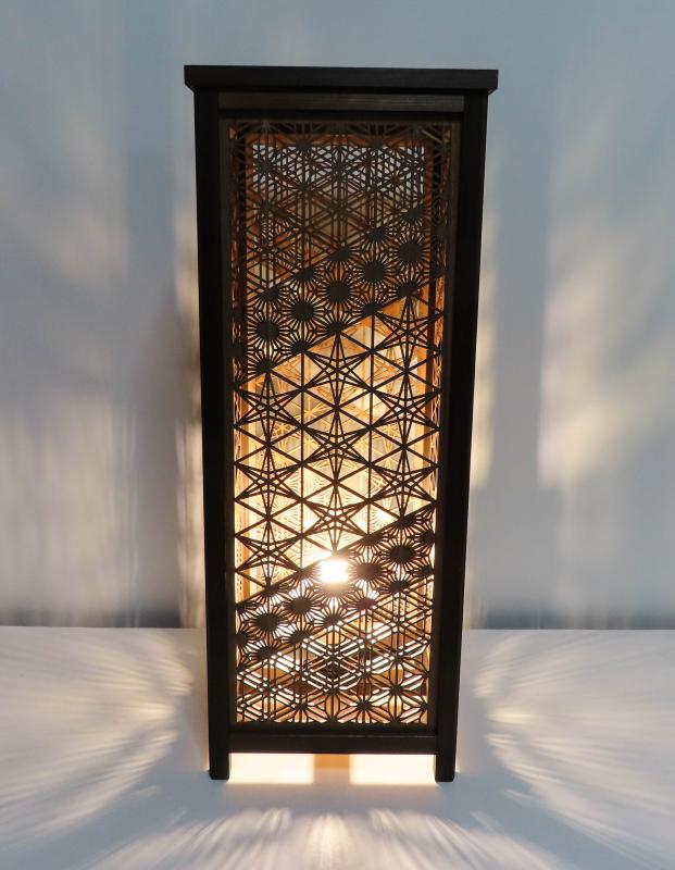 レーザー行灯「趣」Lサイズ  竜胆と八重麻の葉組子デザイン 高さ65cm LED電球付き