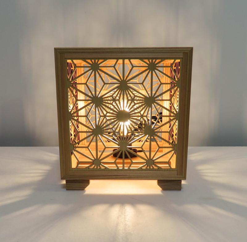 レーザー行灯「趣」キューブ 八重桜と麻の葉組子模様