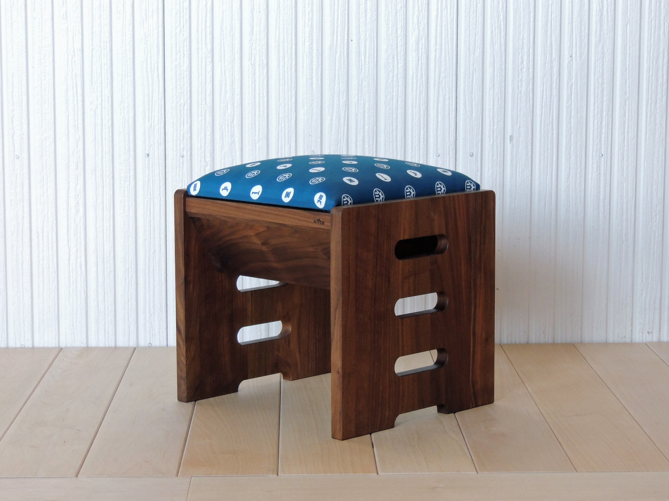 ちょこっとスツール okawa-mizutama WN