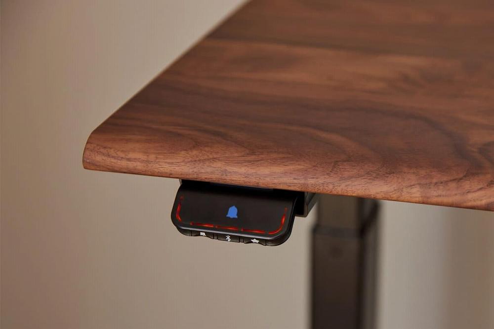 【幅160cm】【ウォールナット】【ミニシェルフ付】電動昇降デスク 無垢材 パソコンデスク WAAKstandingPro