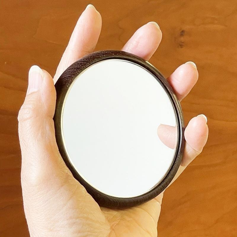 【Face Mirror ウェンジ材+オーク材】ハンドミラー（手鏡）スタンドミラー（卓上）ウォールミラーとしても＜フェイスミラー＞ プレゼント 父の日 母の日 入学 卒業 就職 MUFactory