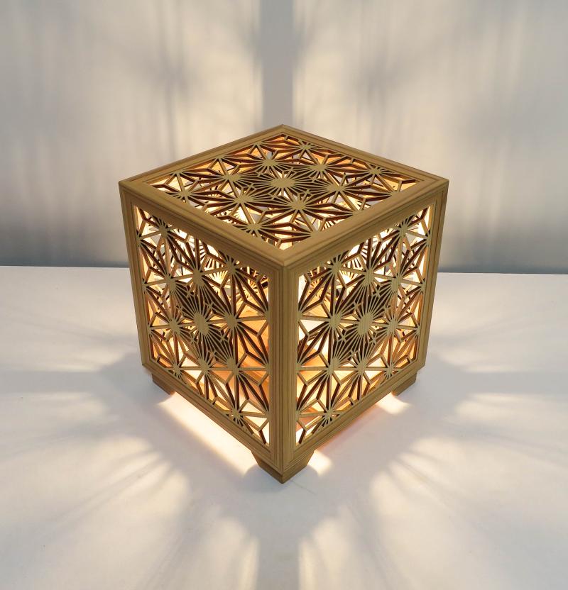 レーザー行灯「趣」キューブ 八重桜と麻の葉組子模様