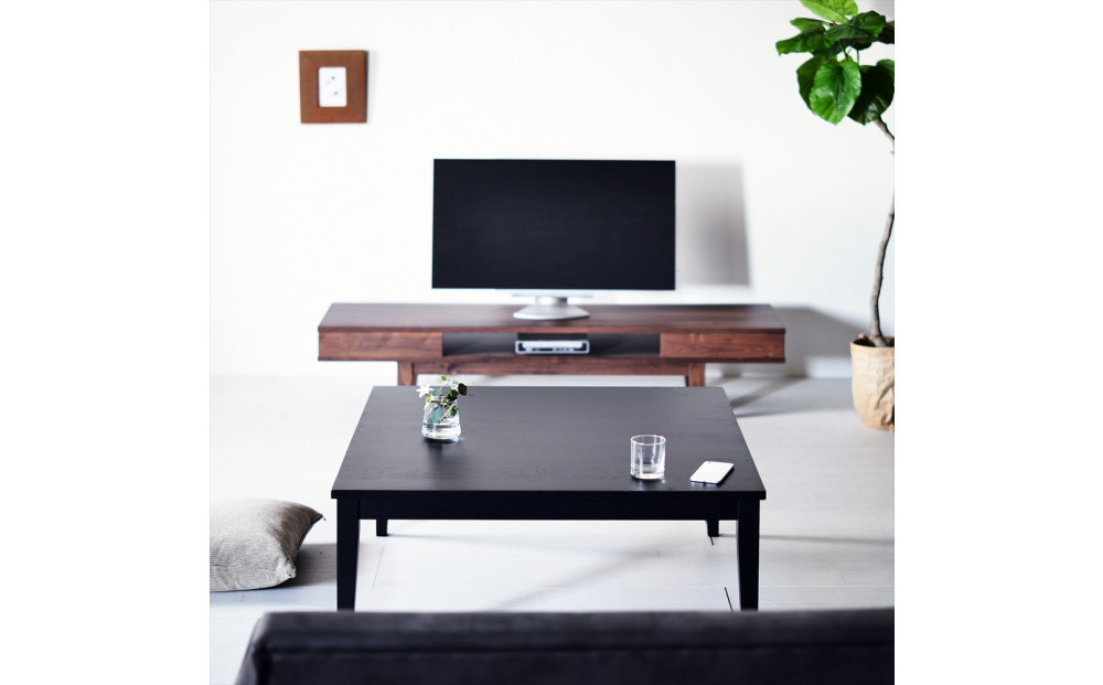 【シンプルモダンな家具のお部屋に】 シャープなデザインのＮＯ１センターテーブル120×120 オークブラック ローテーブル 無垢材 国産 大川家具