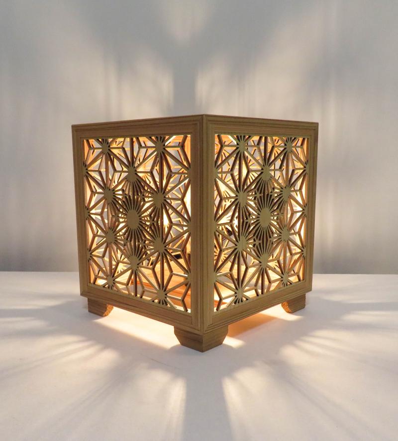 レーザー行灯「趣」キューブ 八重桜と麻の葉組子模様