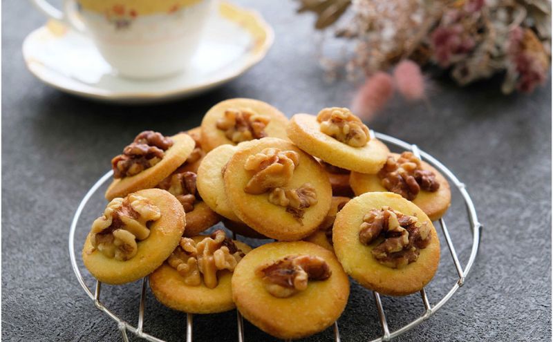 【低糖質】手作り くるみバタークッキー スイーツ デザート お菓子 焼菓子 砂糖不使用 小麦粉不使用 濃厚 食べやすい 糖質制限 サクサク 健康管理 グルテンフリー