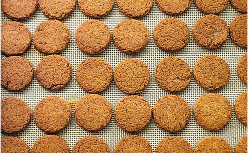 【低糖質】手作り 一口シナモンバタークッキー スイーツ デザート お菓子 焼菓子 砂糖不使用 小麦粉不使用 濃厚 食べやすい 糖質制限 サクサク 健康管理 