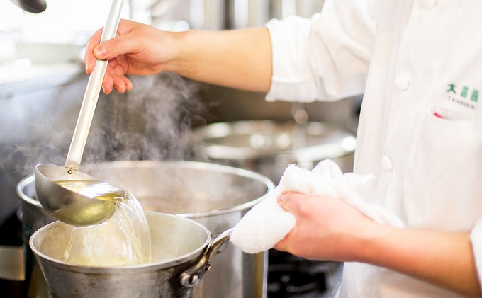 もつ鍋 セット 塩牛スープ 焼肉の大昌園 特選牛 牛肉 にく お肉 肉 牛もつ もつ 鍋 福岡 配送不可：沖縄、離島 