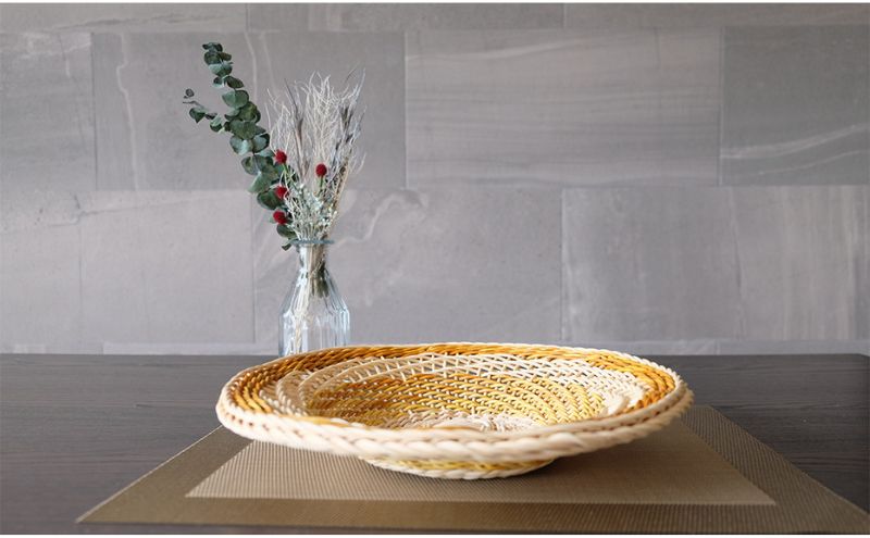 籐かご　らせんの浅皿（大）[カラーラタン彩都] 雑貨 日用品 福祉用品 