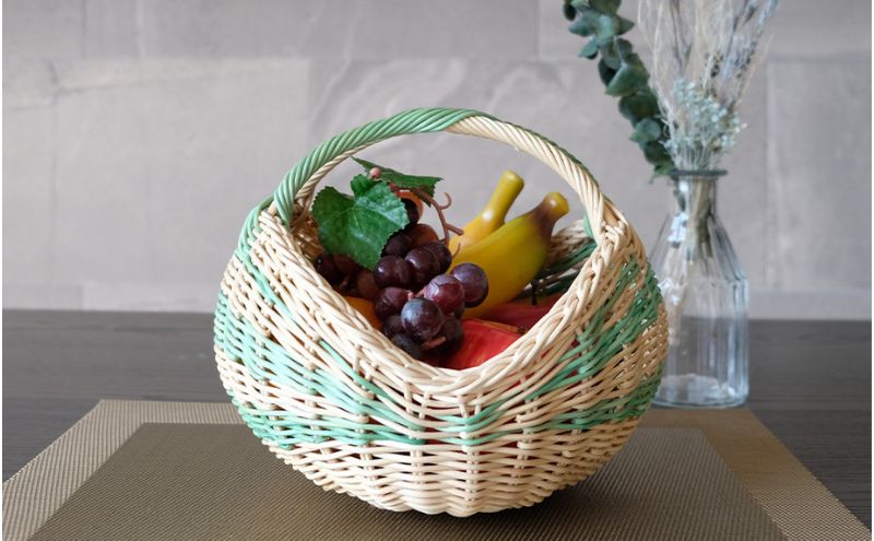 籐かご　エッグバスケ（白×緑）[カラーラタン彩都] 雑貨 日用品 福祉用品 