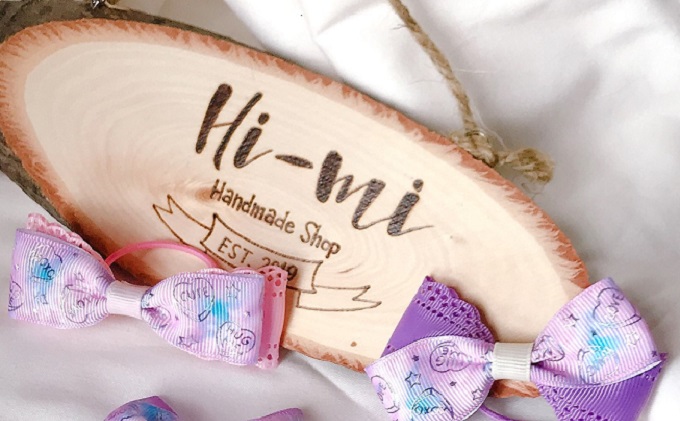 名入れ 椿油漬け 桃の木櫛 ケース付き 紺 和柄  椿油 椿オイル クシ くし 静電気 防止 木製 髪 ヘアケア 