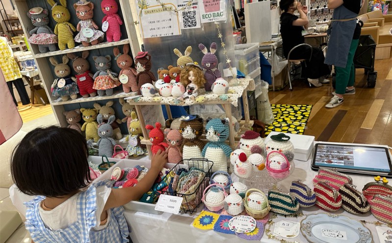 雑貨 ほっこり寄り添う あみぐるみの着せ替え セット ねこちゃん あみぐるみ 