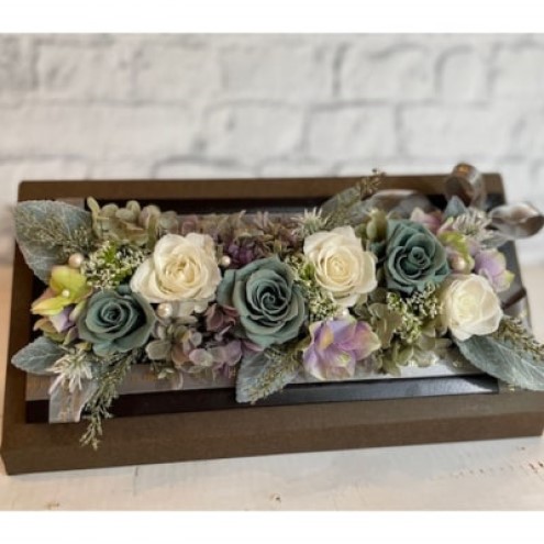 プリザーブドフラワー アレンジ ダークブラウンウッドフレーム Ｍサイズ ケース付 ブルー&ホワイト インテリア 花