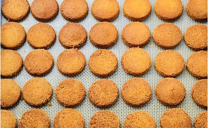 【低糖質】手作り 一口バタークッキー スイーツ デザート お菓子 焼菓子 砂糖不使用 小麦粉不使用 濃厚 食べやすい 糖質制限 サクサク 健康 