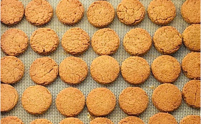 【低糖質】手作り 一口きなこバタークッキー スイーツ デザート お菓子 焼菓子 砂糖不使用 小麦粉不使用 濃厚 食べやすい 糖質制限 サクサク 健康管理 