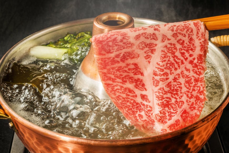 博多和牛 A4以上 厳選部位 しゃぶしゃぶ すき焼き 用 サーロイン スライス 300g【化粧箱】 [MEAT PLUS 福岡県 筑紫野市 21760749] 肉 牛肉 和牛 黒毛和牛 冷凍