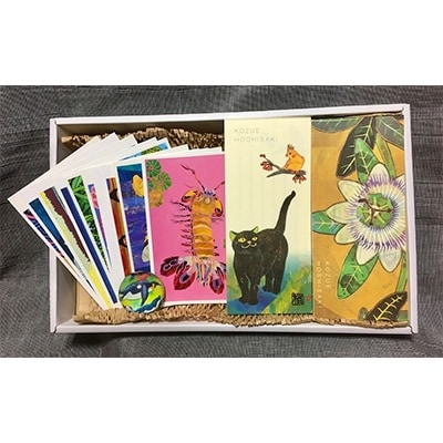 【オリジナルアートセット1】ポストカード(10枚)・一筆箋(2冊)・ペーパーウェイト(1つ)【1084750】