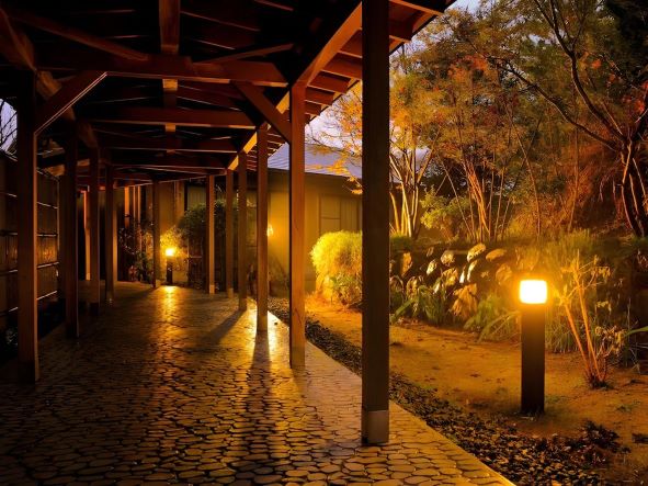 料理長おまかせ極上を食す（4名宿泊券）離れ風宿【御宿はなわらび】_HA0539