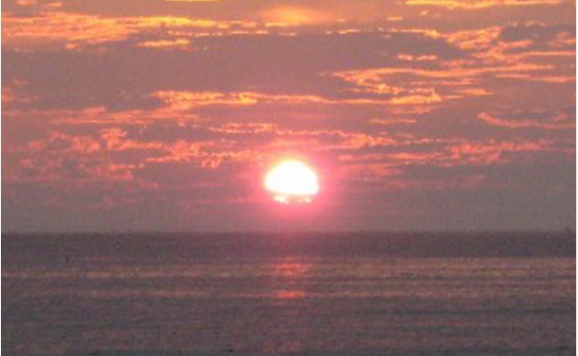 【ペア宿泊券】海と夕陽の見える宿　華杏(はなあんず)弥太楼[E0452]