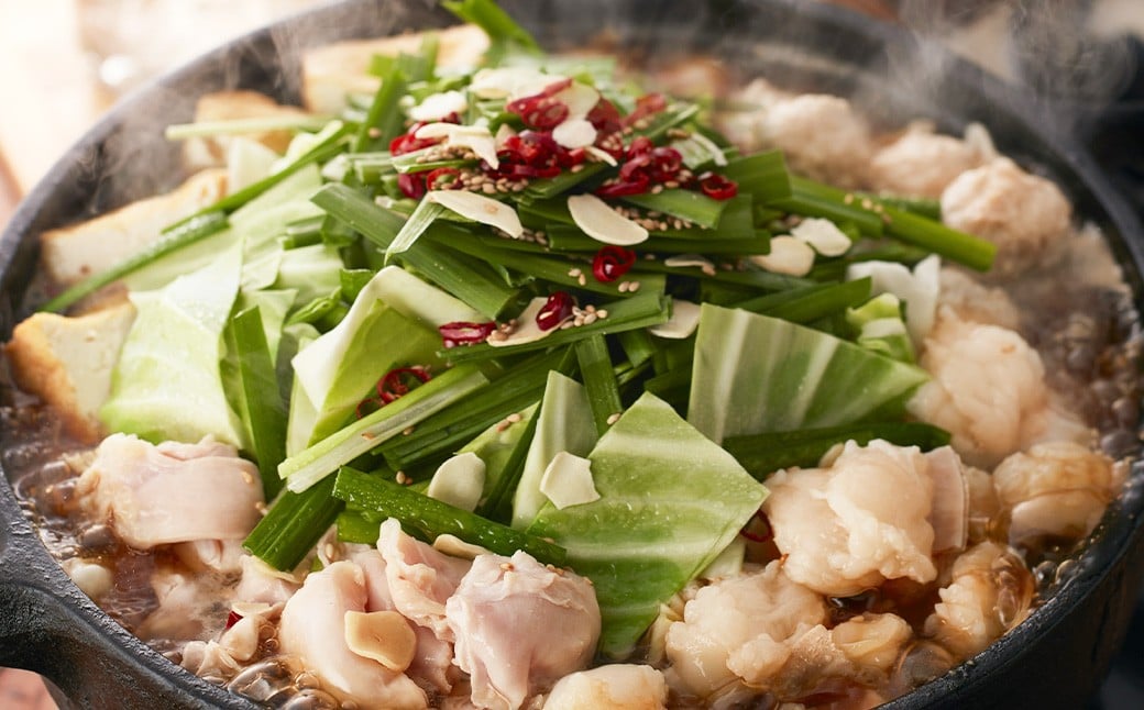 華味鳥 水炊きセット ＆ もつ鍋 （醤油味） セット （各3〜4人前） ちゃんぽん麺付き 水炊き 水たき モツ鍋 鍋 鶏肉 ハラミ 牛肉 牛もつ 小腸 つくね お肉 肉 九州 福岡県 うきは市 冷凍