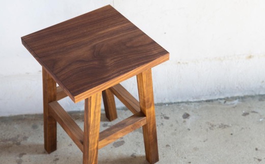 Design Labo i 木製スツール 「コーヒーテーブルとしても」 （ウォールナット）