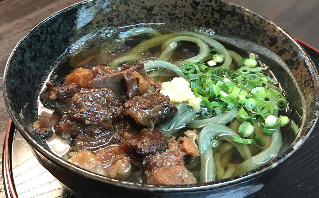 【3ヶ月定期便】よもぎ牛すじ肉うどん 3人前 うどん よもぎうどん 肉うどん 牛すじ肉 定期便