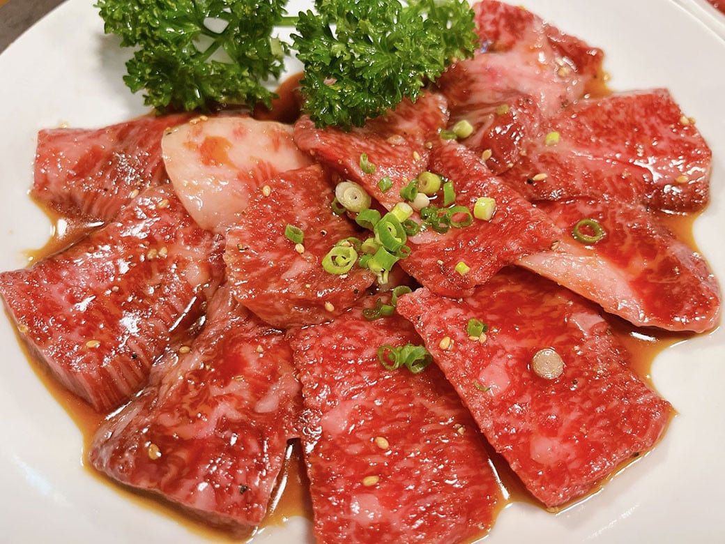 博多和牛 A4ランク以上 焼肉用 タレ漬 約550g バラ 肩ロース ウデ 肉 お肉 にく 牛肉 博多 和牛 焼肉 焼き肉 タレ 漬け込み タレ漬け 味付け肉 小分け 冷凍