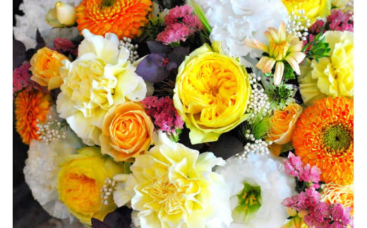 【先行予約】超豪華! 黄色 オレンジ系 でまとめた 母の日 にぴったりな アレンジメント ♪ 【2026年5月7日～9日まで発送予定】 母の日 花 生花 フラワー アレンジメント オレンジ 黄色