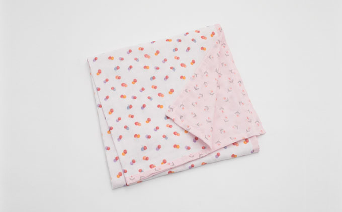 PGガーゼ　ブランケット ちょう ベビー 赤ちゃん 用品 グッズ アイテム お出かけ 敷く 掛ける くるむ ガーゼケット コンパクト 外出 ベビーカー 上掛け ピンク 