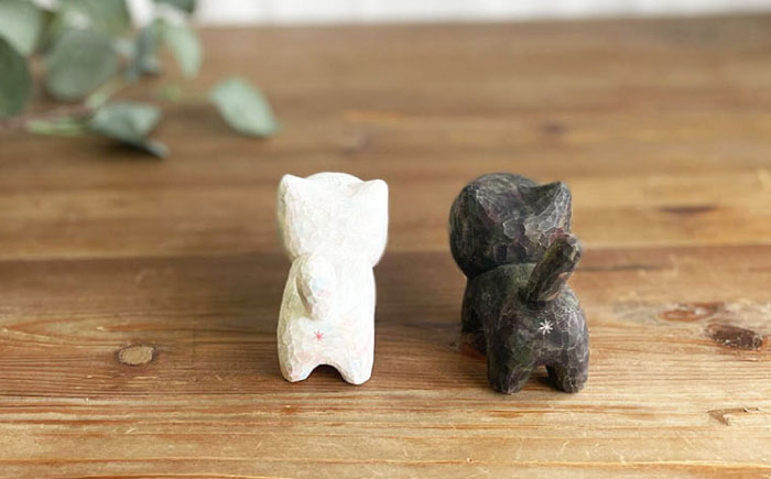 猫 木彫りの置物 1点 オブジェ 手彫り 糸島市 / しろくも工房【いとしまごころ】 [AEO011]