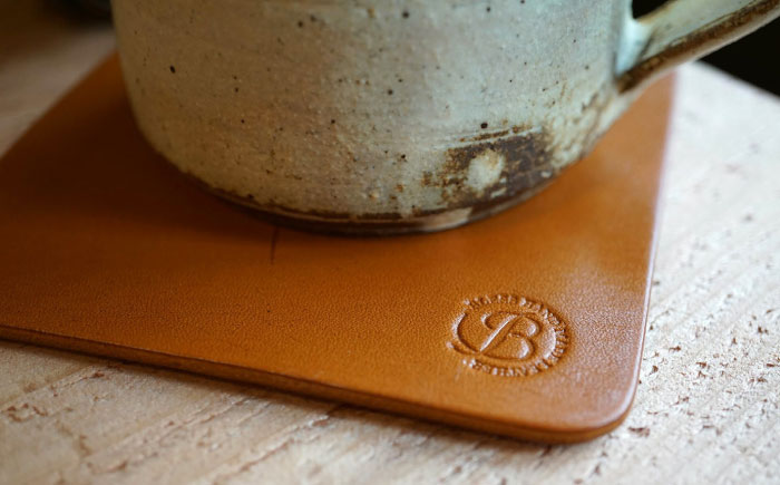 【手縫いの本革製品】読書のお供セット(文庫本カバー・ブックマーク・コースター)  本 ブックカバー 糸島市 / BLESS [AAA033]