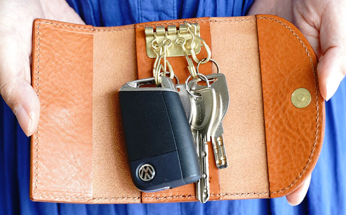 マグネット留めのキーケース 糸島市 / LADIES＆GENTLEMEN 本革 革製品 [ADK076]