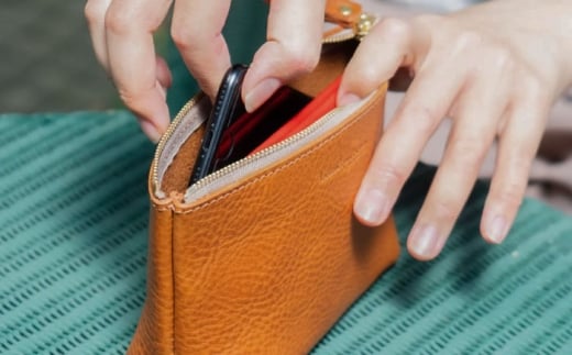 マチありのファスナーポーチ Msize 糸島市 / LADIES&GENTLEMEN 本革 革製品 [ADK078]