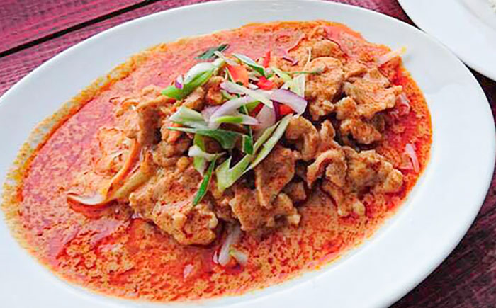 【全6回定期便】糸島グルメグランプリ受賞！タイ料理定番5種セット（ココナッツグリーンカレー・ココナッツレッドカレー・トムヤムクン・ガイヤーン・ガパオ） 糸島市 / ドゥワンチャン エスニック 辛口 [AIQ006]