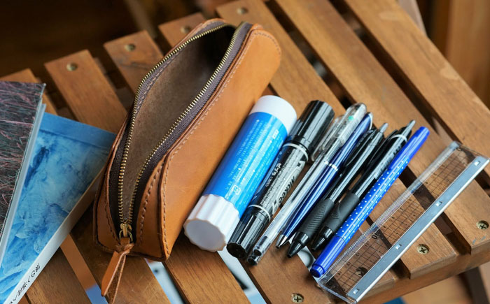 本革 手縫いのzipペンケース 本革 革小物 糸島市 / BLESS [AAA032]