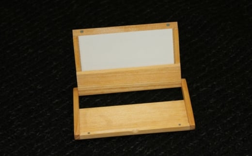 那珂川市産 ひのきの名刺入れ＜大匠建設 木のお店＞那珂川市 [GAJ002]