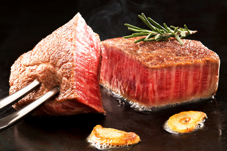肉 博多和牛 ヒレステーキ 200g 5枚 計 1kg 6回 隔月 定期便 総計 6kg [久田精肉店 福岡県 宇美町 um40bsi440018] 牛 牛肉 ヒレ ステーキ 和牛 ソース ソース付き 福岡県産 冷凍