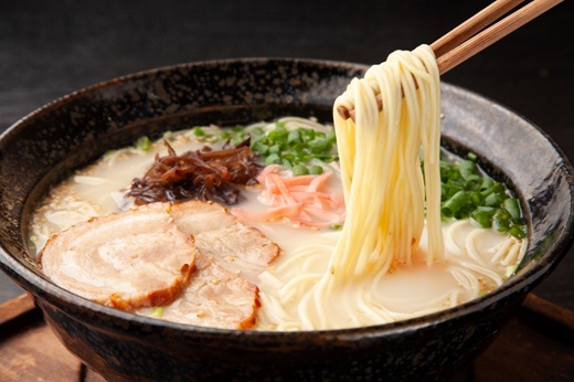 ZF206.博多豚骨ラーメン4食入り【豚骨ラーメン】