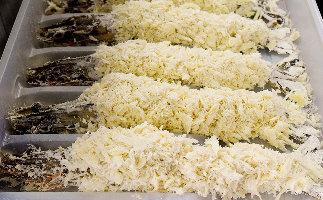 サクぷりっ！大きな有頭エビフライ 16尾(約1240g)1尾全長約20cm 岡垣町