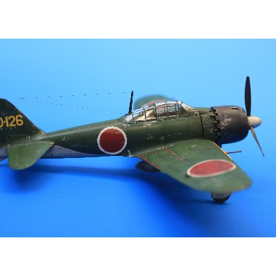 1/48　零式艦上戦闘機五二型（完成品） プラモデル《寄附から5ヵ月以内に出荷》 st-p