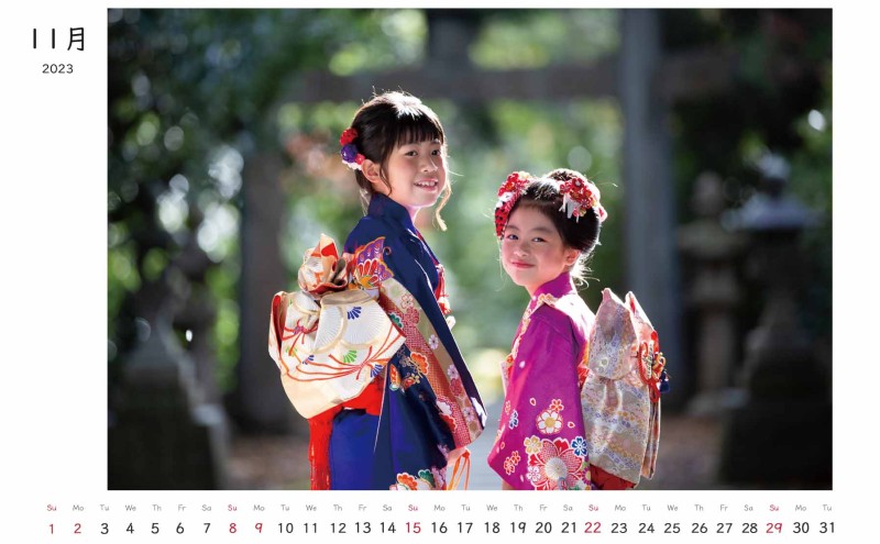 オリジナルカレンダーをデザインします（シンプルなデザイン・卓上カレンダー）