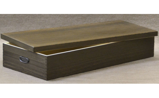 桐たんす専門店より 焼桐衣装箱（一段物） タンスに入らなくなった着物の保管には、職人が作った桐箱へ　職人による、手作り・手仕上げの工場よりお届け／総桐箪笥和光　AH053